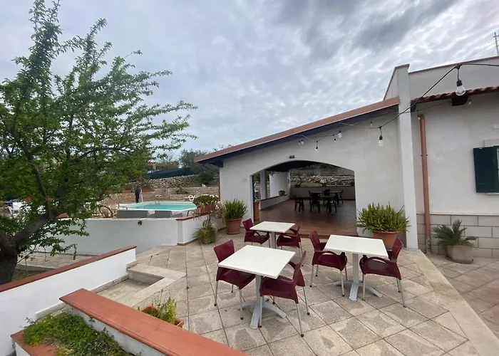 Antonia Con Piscina Bed & Breakfast